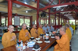 Ý NGHĨA TAM ĐỀ NGŨ QUÁN TRONG GIỜ QUÁ ĐƯỜNG